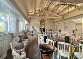 Team building innovativo con percussioni per ABB: workshop musicale personalizzato che trasforma la diversità in armonia collettiva attraverso performance di gruppo